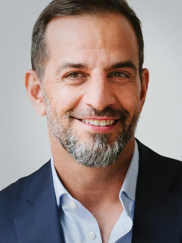 Porträt von Morten Babakhani.